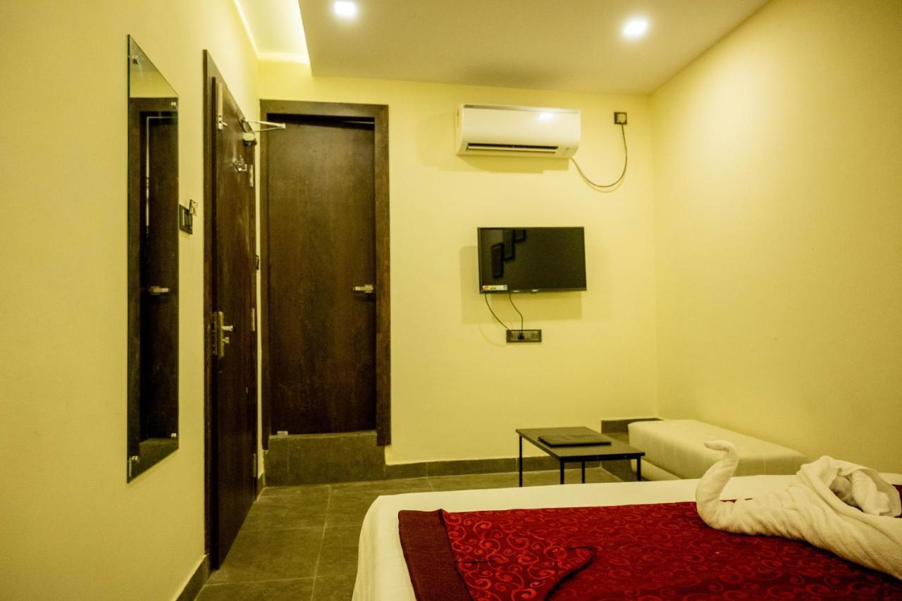 Vinayak Bhavan By Vinayak Hotels Brahmapur ภายนอก รูปภาพ