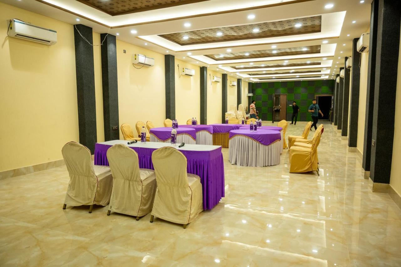 Vinayak Bhavan By Vinayak Hotels Brahmapur ภายนอก รูปภาพ